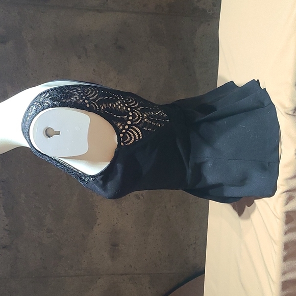 ★ 3 for $20 ★ Dynamite Top - Picture 2 of 6